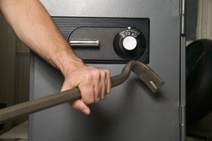 Persevera hasta que abras la caja fuerte.