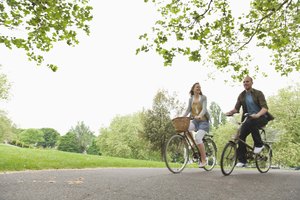 Aumentar la velocidad de tu paseo también aumenta la quema de calorías.