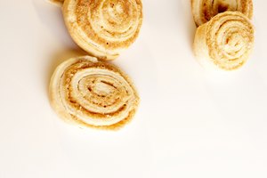 Los rollos de canela pueden variar mucho en su contenido calórico.