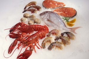 Los mariscos son una buena opción para ingerirlos por las noches.