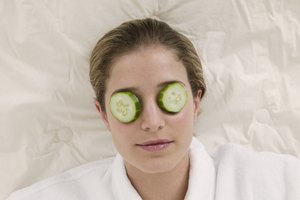 Beber jugo de pepino puede resultar en el desarrollo de huesos y dientes, fuertes y sanos.