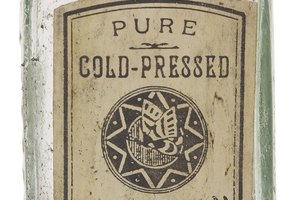 El aceite de ricino puede ayudar a mejorar el brillo y la hidratación del cabello.