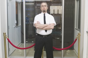 El acceso físico se limita, pero el lógico puede estar fácilmente disponible.