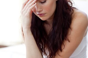 Los dolores de cabeza son un síntoma de alergia al ajo.