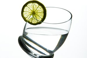 El agua de lima es saludable pero no milagrosa.