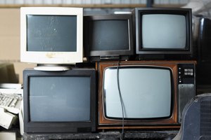 ¿Qué provoca ruidos molestos en un televisor de tubo?