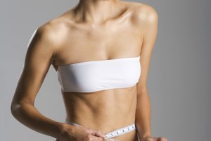 Ejercita varios grupos musculares a la vez para maximizar los resultados.