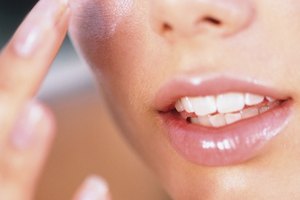 Si tienes piel sensible, debes usar por la noche una crema que actúe mientras duermes.