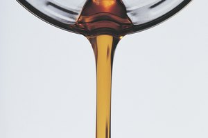 Toma un batido de proteínas con 1 o 2 cucharadas de aceite de linaza inmediatamente antes de irte a la cama para mejorar tu recuperación muscular.