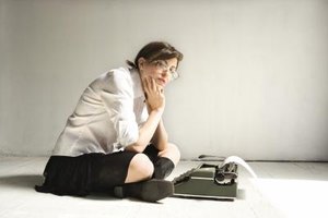 Jupiterimages/Comstock/Getty Images The introduction to your autobiography establishes expectations for the reader that you will have to deliver in the body of the text.