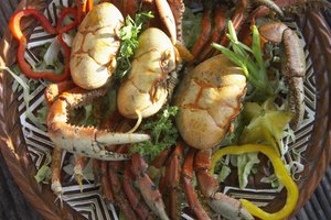 Si te gusta el cangrejo de concha blanda, algunas de sus calorías provienen de los carbohidratos.