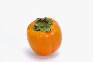 Un caqui mediano contiene más de la mitad del valor diario de vitamina A.