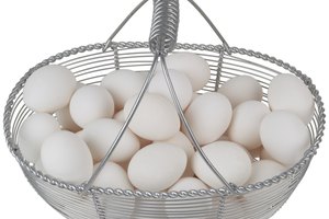 Los huevos son alimentos sin carbohidratos ricos en vitaminas B y proteína.