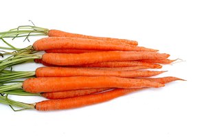 Las zanahorias tienen carbohidratos que son esenciales para un correcto funcionamiento del cuerpo.