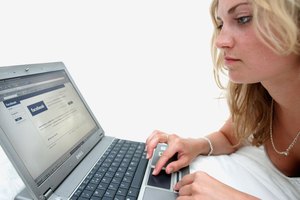 Aprende a resaltar texto en Facebook.