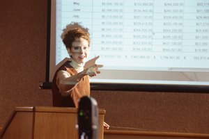 Después de tu presentación, puedes importar diapositivas de PowerPoint en Word para futuras ediciones.