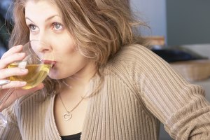 Una semana ocupada incita tomar un vaso de vino blanco.