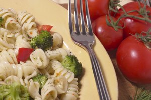 Las pastas ofrecen más fibra que los fideos de huevo, pero son bajas en magnesio.