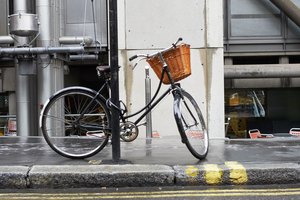Bicicleta mojada.