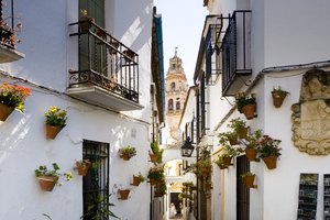 Un poblado típico de Andalucía es el de Ronda.