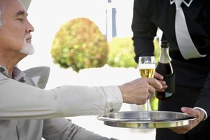 El alcohol puede inducir una disminución en la testosterona.