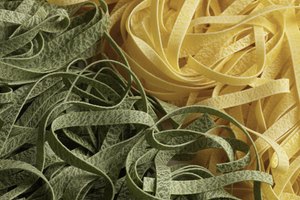 Agrega pastas a tu dieta de manera saludable.