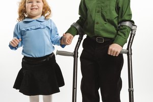 A ambos niños les encanta tener la atención de sus padres
