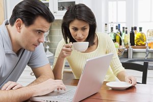 El procesador de texto te ayuda a componer, editar e imprimir documentos.