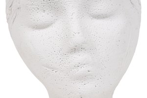 Crea increíbles diseños de maquillaje con látex.