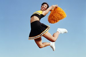 Músculos centrales fuertes y flexibles ayudan a mantener la base de un truco estable y a una persona de la parte superior a sostenerse firmemente durante un truco.