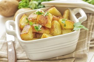 Las patatas contienen hierro.