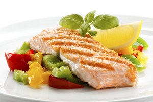 Haz hincapié en el consumo limitado de proteínas de alta calidad.