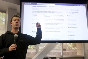 La configuración de privacidad de Facebok está diseñada para que la puedas modificar con facilidad.