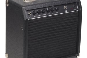 La sensibilidad de entrada es a menudo llamada "ganancia" en los amplificadores de instrumentos musicales.