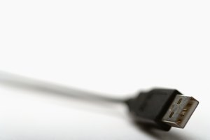 Repite este procedimiento en un extremo de la otra pieza de alambre eléctrico.