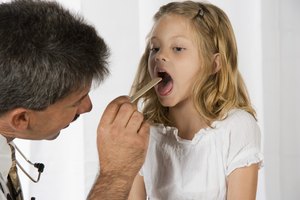 Si sufres frecuentemente, deberías visitar a un médico.