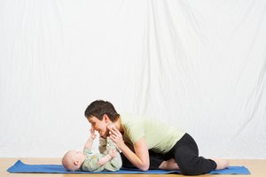 Los ejercicios para los bebés deben de ser diarios, empezando con un amplio rango de movimientos.