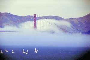 El puente Golden Gate es uno de los muchos puentes de renombre acerca del que puedes enseñar a tu hijo.