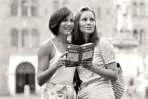 Los veranos en Italia son muy cálidos, por lo que los turistas tienen que vestir de acuerdo al clima.