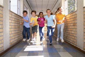 Los niños con una energía inagotable necesitan aprender a mantener la calma y la tranquilidad.