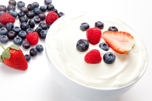 Yogur con fruta.