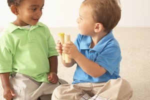 El preescolar contribuye al desarrollo cognitivo, estimulando el aprendizaje y las preguntas.