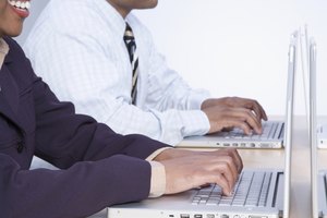 Abre varias cuentas de Microsoft Outlook en tu equipo.