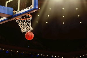Yobro10/iStock/Getty Images Pay