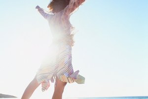 Tu cuerpo produce vitamina D, que puede ayudar con la enfermedad de Crohn, cuando se expone a la luz solar.