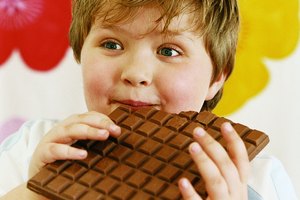 Los padres pueden tener un momento difícil tratando de apoyar emocionalmente a los adolescentes con sobrepeso u obesidad.