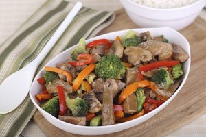 Carne de res con brócoli y pimientos.