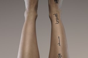 Puedes experimentar con varios tatuajes temporales.