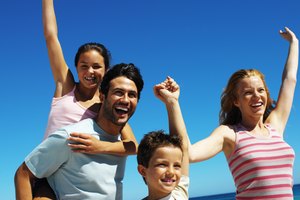 El estilo de crianza autoritario es el que producirá probablemente niños más felices y mejor adaptados.