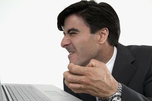 Los problemas de caída de servidor pueden ocurrir debido a problemas con el cliente o el servidor.
